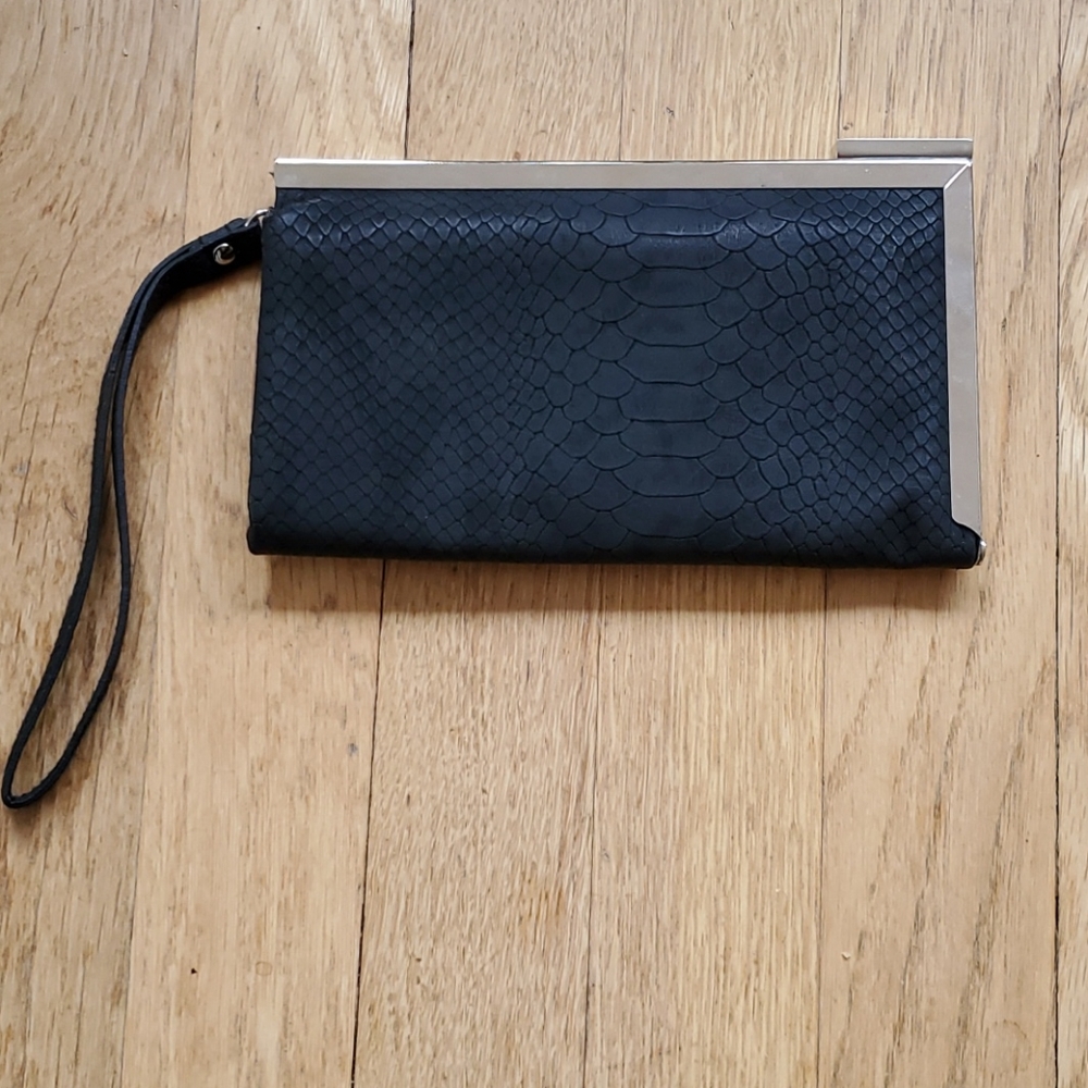 Kenneth Cole Reaction wristlet